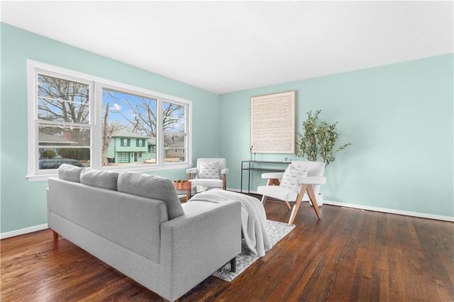 9407 Palmer Avenue, Kansas City, MO 64138