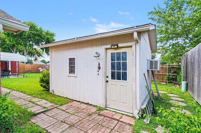 6852 Megan Lane, North Richland Hills, TX 76182