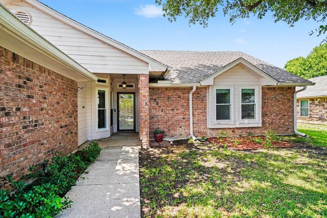6852 Megan Lane, North Richland Hills, TX 76182