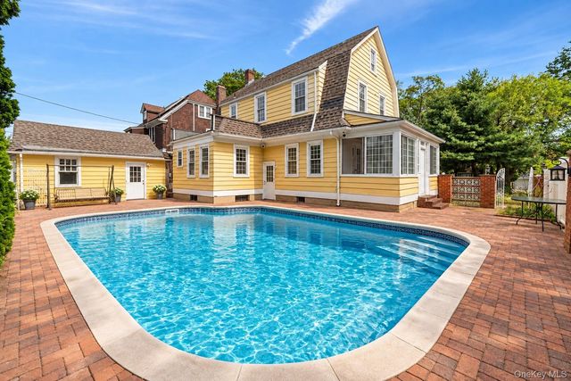 1240 Beech Court, College Point, NY 11356