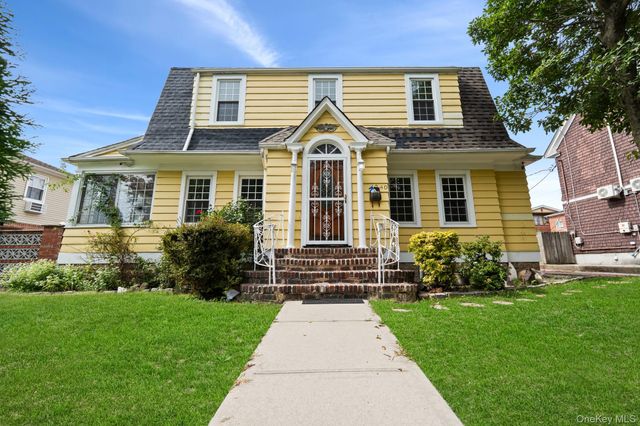 1240 Beech Court, College Point, NY 11356