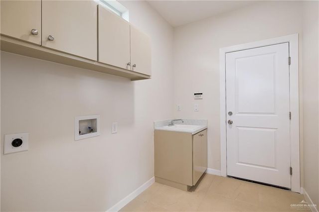 2005 Queens Avenue, Mcallen, TX 78504