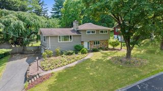 209 Windsor Drive, Dewitt, NY 13214