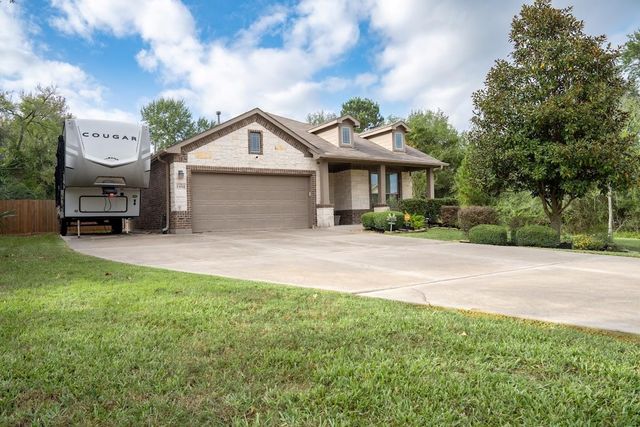 13874 Oak Manor Drive, Willis, TX 77318