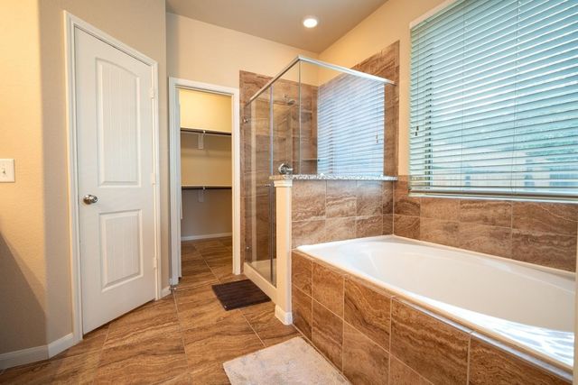 13874 Oak Manor Drive, Willis, TX 77318