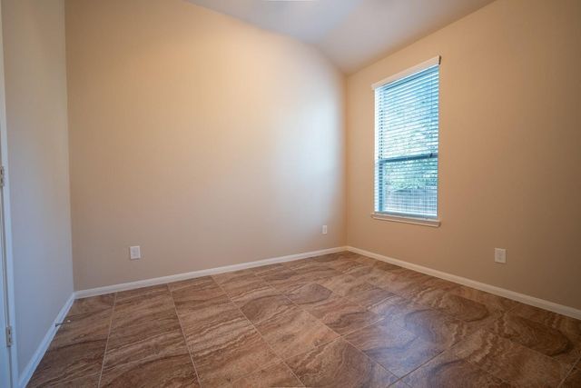 13874 Oak Manor Drive, Willis, TX 77318