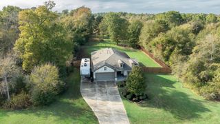 13874 Oak Manor Drive, Willis, TX 77318