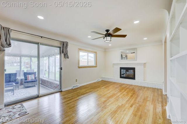 11493 Warren Boulevard, Warren, MI 48089