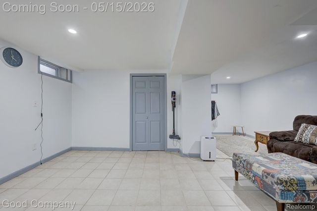 11493 Warren Boulevard, Warren, MI 48089