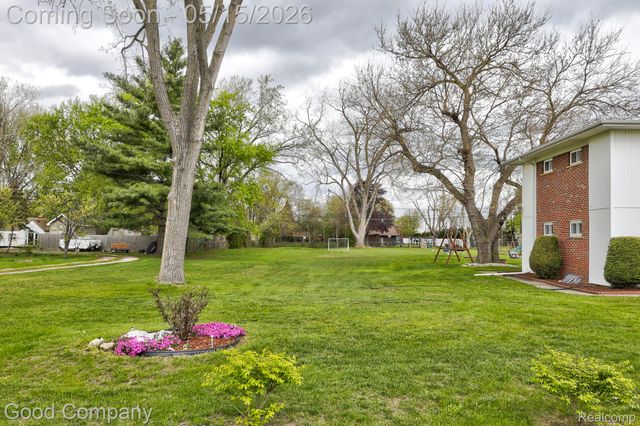 11493 Warren Boulevard, Warren, MI 48089