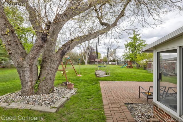 11493 Warren Boulevard, Warren, MI 48089