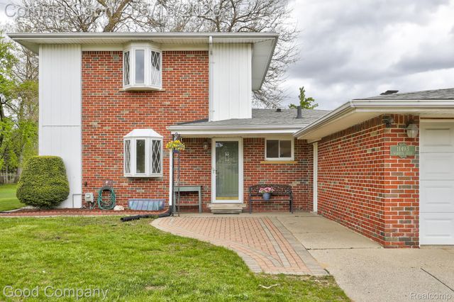 11493 Warren Boulevard, Warren, MI 48089