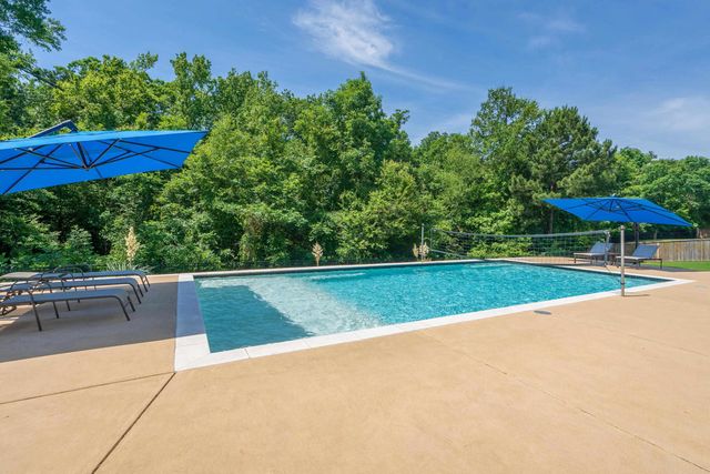 105 Alexis Dr, Longview, TX 75605