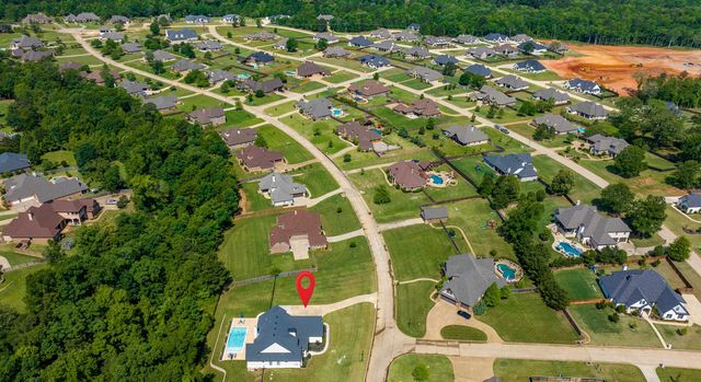 105 Alexis Dr, Longview, TX 75605