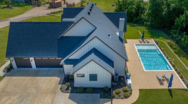 105 Alexis Dr, Longview, TX 75605
