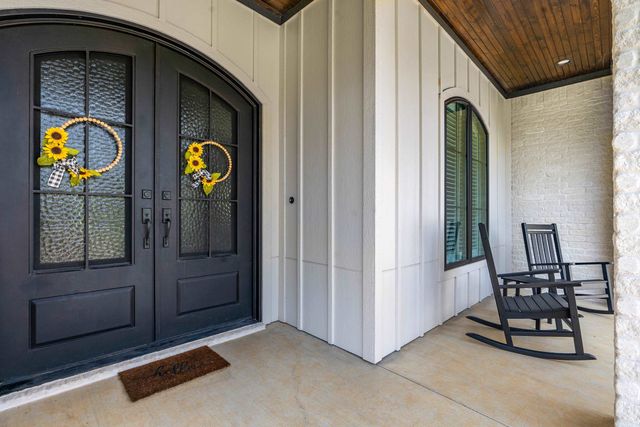 105 Alexis Dr, Longview, TX 75605