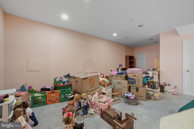 19 HEMPSTEAD DR, Newark, DE 19702
