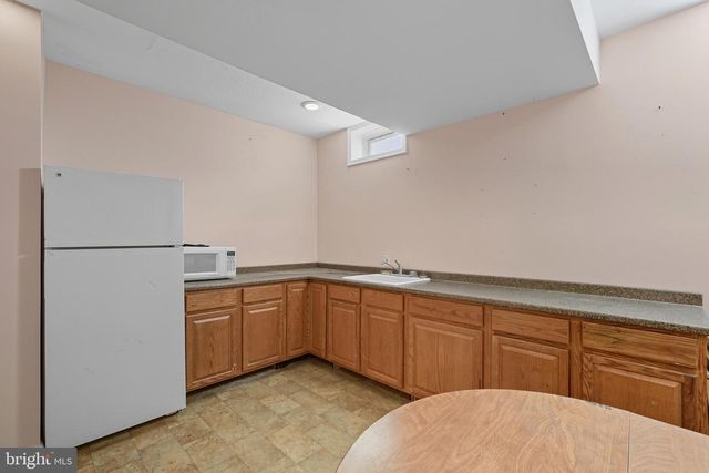 19 HEMPSTEAD DR, Newark, DE 19702