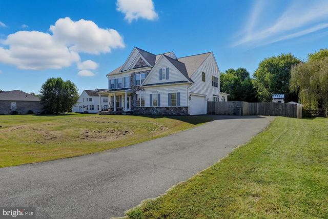 19 HEMPSTEAD DR, Newark, DE 19702