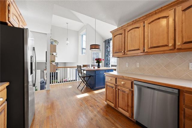 1405 NE 196th Court, Smithville, MO 64089