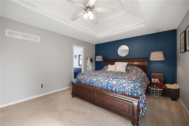 1405 NE 196th Court, Smithville, MO 64089