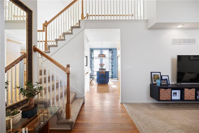 1405 NE 196th Court, Smithville, MO 64089