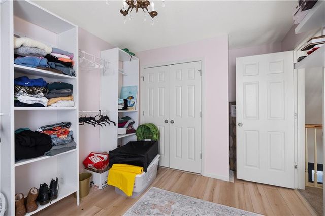 1405 NE 196th Court, Smithville, MO 64089