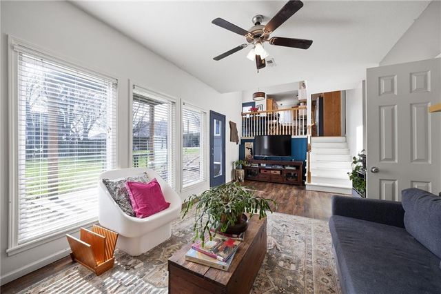 1405 NE 196th Court, Smithville, MO 64089