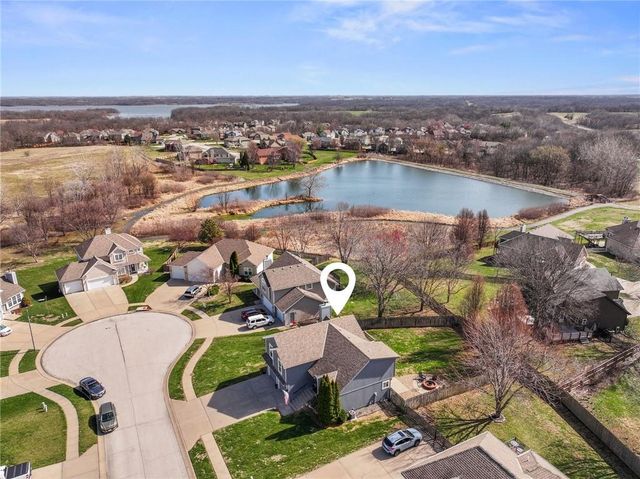 1405 NE 196th Court, Smithville, MO 64089