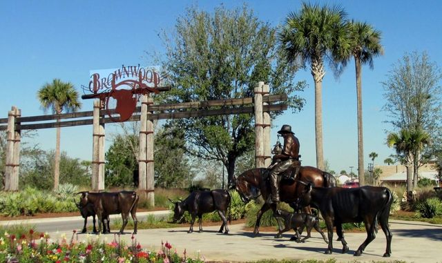 2007 YEARLING WAY, The Villages, FL 32163