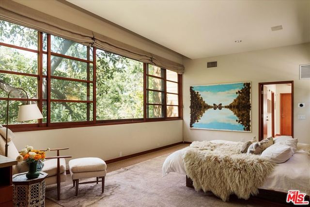 2424 Nichols Canyon Road, Los Angeles, CA 90046