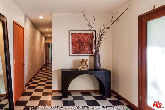 2424 Nichols Canyon Road, Los Angeles, CA 90046