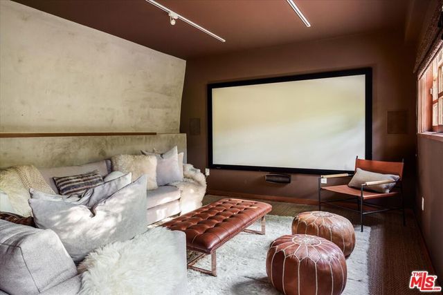 2424 Nichols Canyon Road, Los Angeles, CA 90046