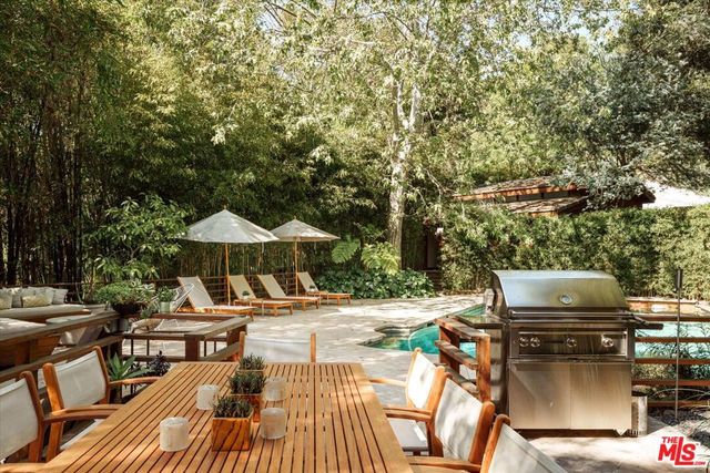 2424 Nichols Canyon Road, Los Angeles, CA 90046