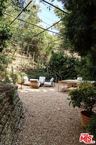 2424 Nichols Canyon Road, Los Angeles, CA 90046