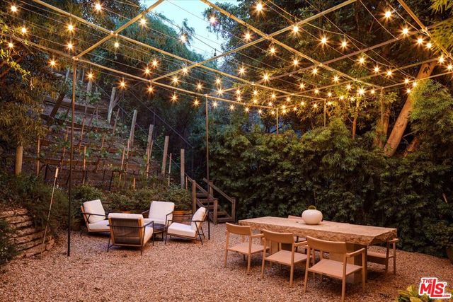 2424 Nichols Canyon Road, Los Angeles, CA 90046