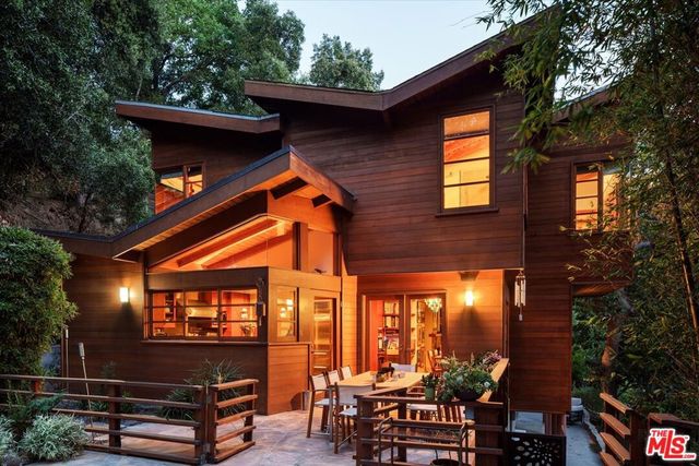 2424 Nichols Canyon Road, Los Angeles, CA 90046