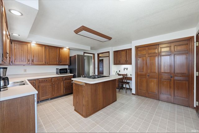 7725 Evanwood Court, Fort Wayne, IN 46816