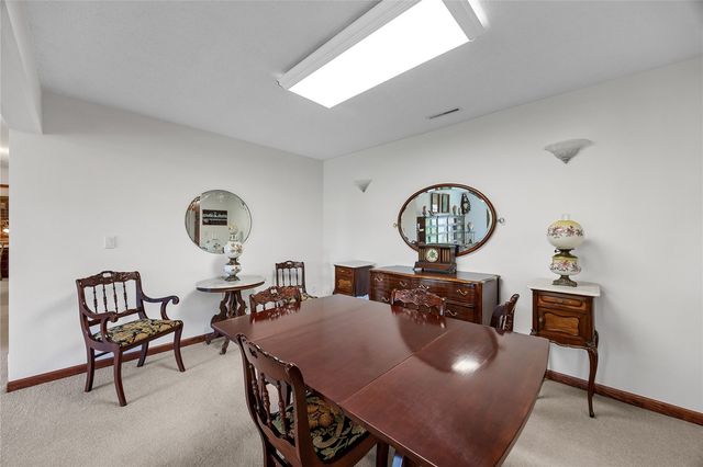 190 Cottage Grove Avenue SE 302, Cedar Rapids, IA 52403