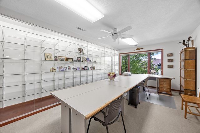 190 Cottage Grove Avenue SE 302, Cedar Rapids, IA 52403