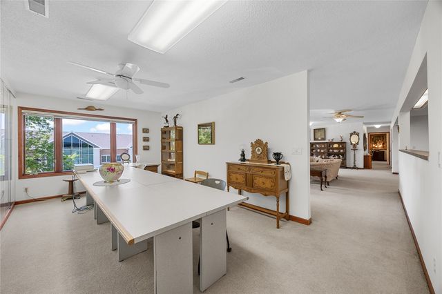 190 Cottage Grove Avenue SE 302, Cedar Rapids, IA 52403
