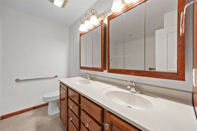 190 Cottage Grove Avenue SE 302, Cedar Rapids, IA 52403