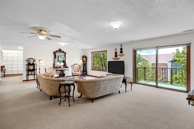 190 Cottage Grove Avenue SE 302, Cedar Rapids, IA 52403