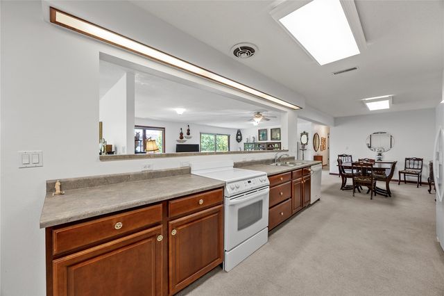 190 Cottage Grove Avenue SE 302, Cedar Rapids, IA 52403