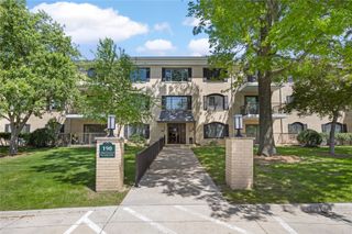 190 Cottage Grove Avenue SE 302, Cedar Rapids, IA 52403