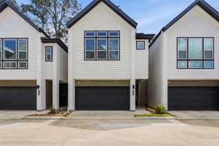 1113 Highland Square Lane, Houston, TX 77091