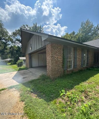 100 W Pecan Tree Lane, Vicksburg, MS 39183