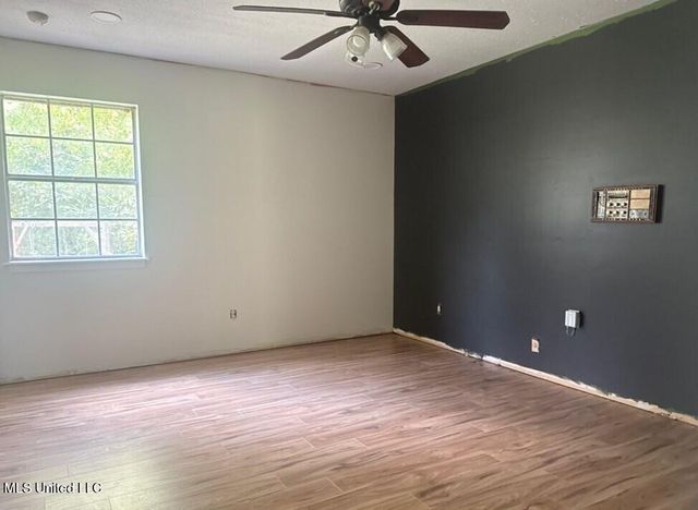 100 W Pecan Tree Lane, Vicksburg, MS 39183