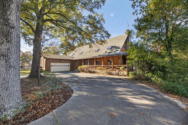 1086 St Julien Drive, Eutawville, SC 29048