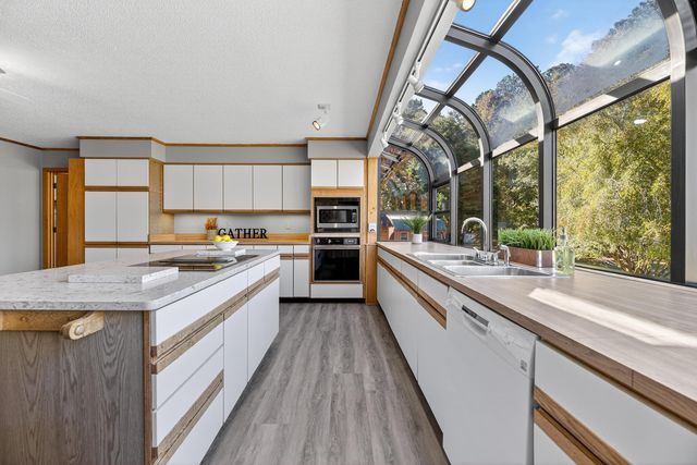 1086 St Julien Drive, Eutawville, SC 29048